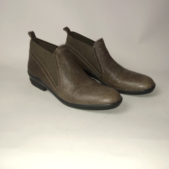 David Tate slip on ankle booties - Picture 1 of 11